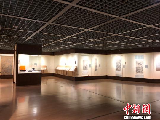 金陵书画艺术展在旅顺博物馆开幕
